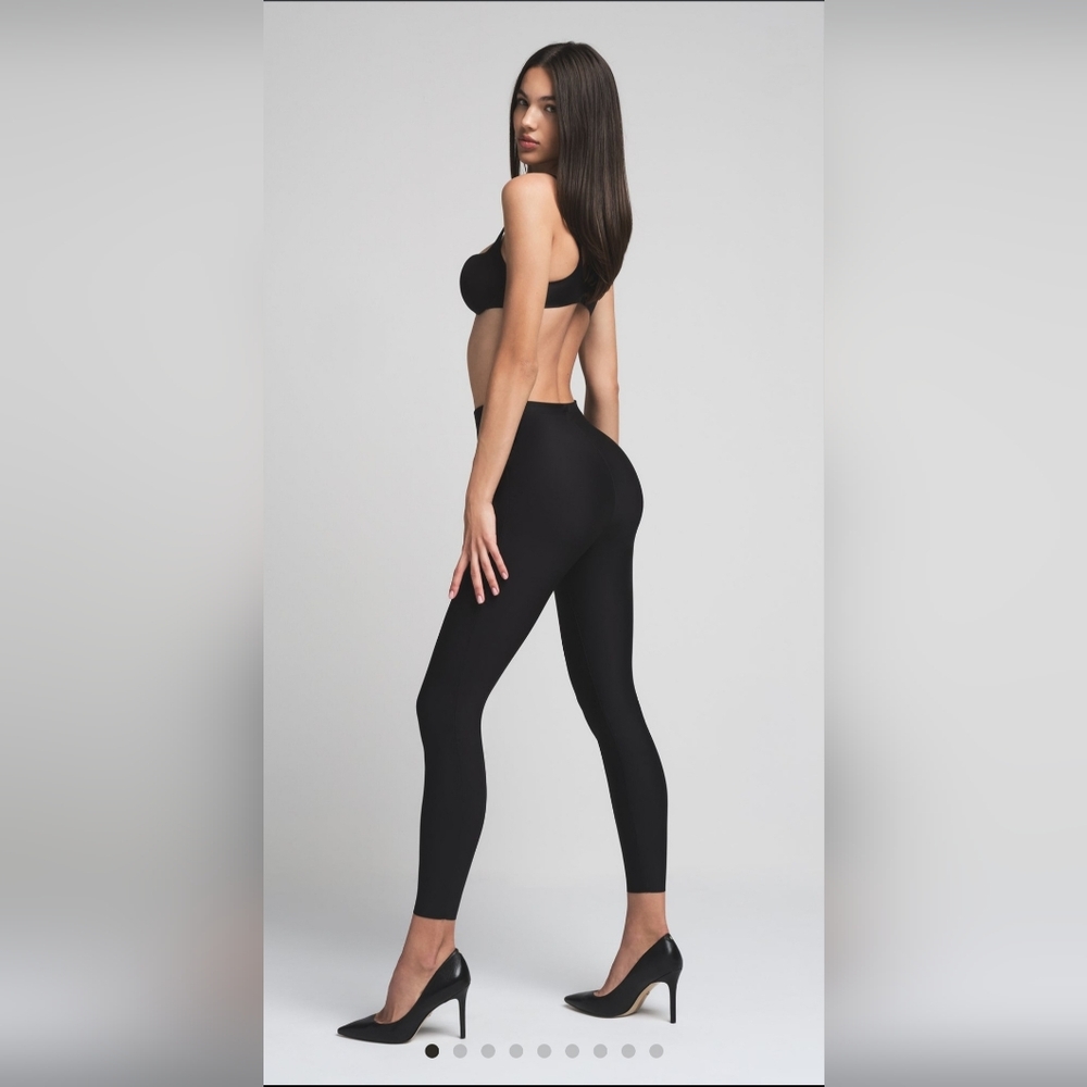 SKIMS Body Butt Lifting Legging - Picture 5 of 7